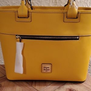 NWT Dandelion Zip Tote, make offer